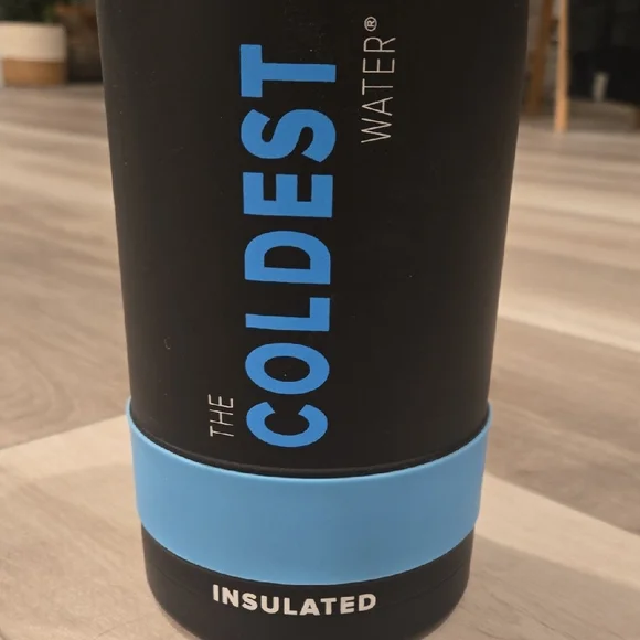 The Coldest Water Bottle - Picture 3 of 14